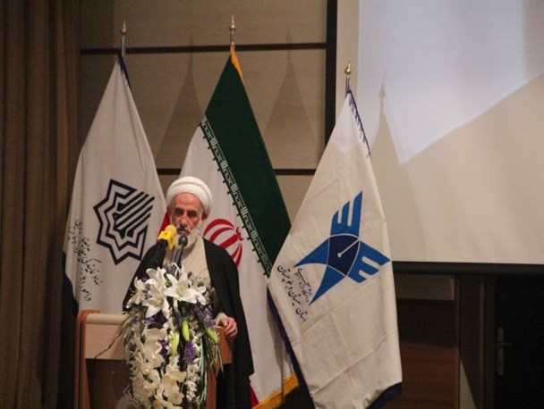 جدایی اهل سنت از خاندان پیامبر امکان پذیر نیست