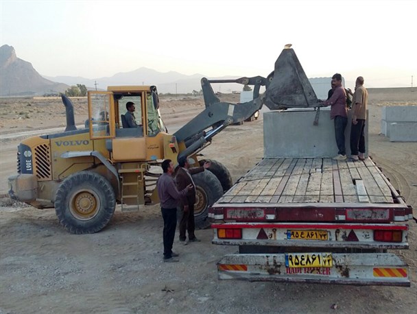 کمربندی خرامه در ایستگاه دوم؛ 12 باکس ترافیکی خریداری شد