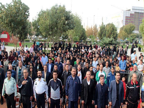 همایش پیاده‌روی خانوادگی در بهارستان برگزار شد+ تصاویر