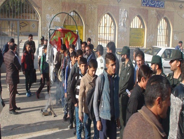 اعزام 290 دانش آموزان لردگانی به مناطق عملیاتی جنوب