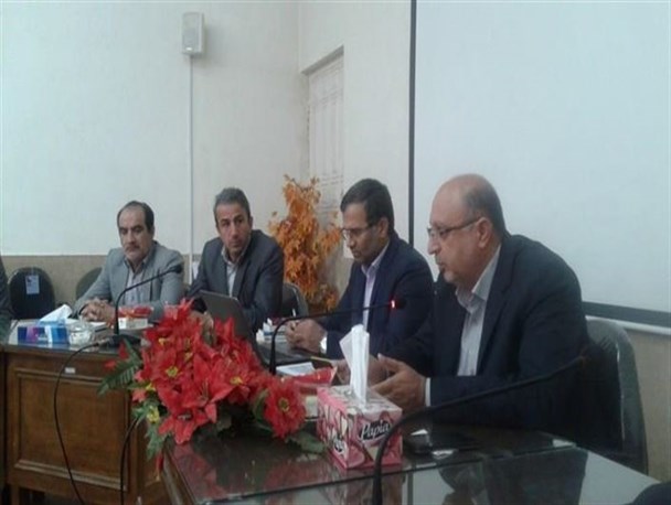 لزوم رعایت حقوق شهروندی و استقرار میز خدمت در دستگاه‌های اجرایی