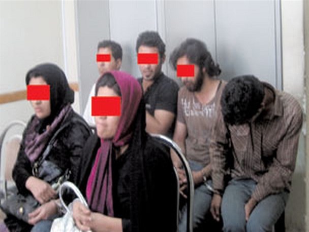 متلاشی شدن ۲ خانه ‌فساد در بابل/ ۱۲ مرد و زن بازداشت شدند