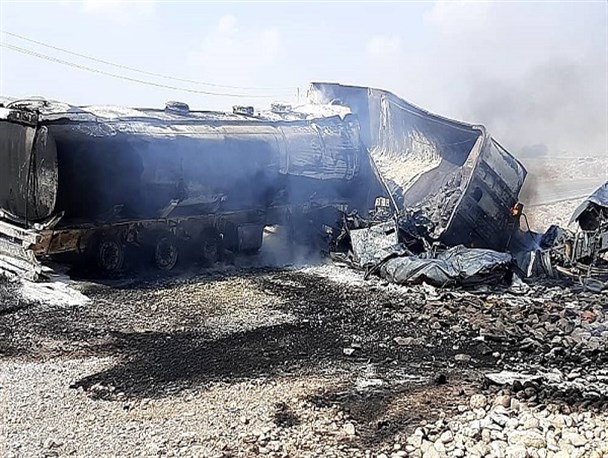 وقوع حادثه مرگبار در محور کهورستان به لار/ راننده کشنده تانکر حامل سوخت بنزین در آتش سوخت
