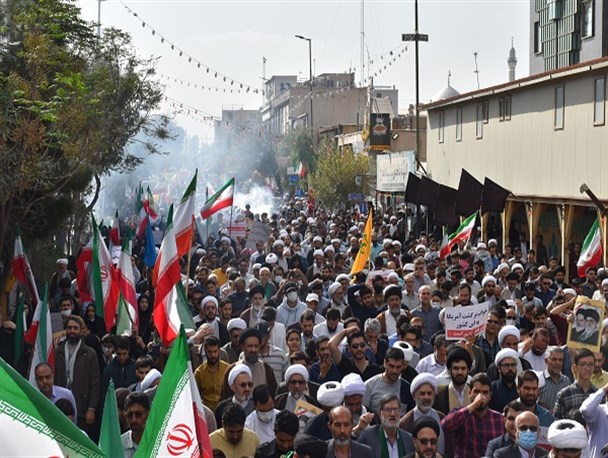 راهپیمایی مردم قم علیه حمله تروریستی به حرم شاهچراغ(ع)