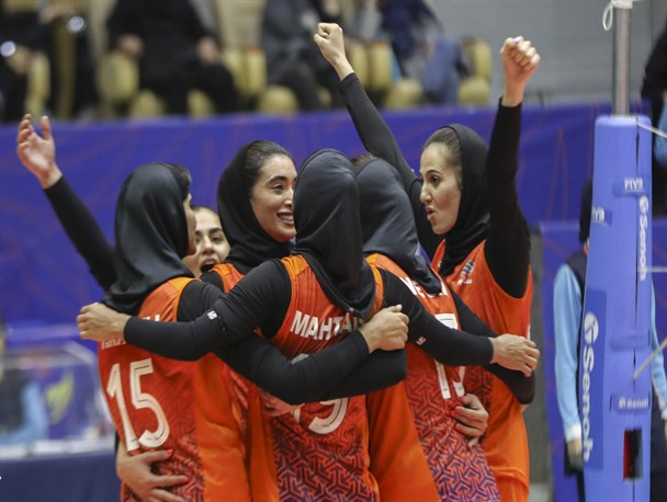 لیگ برتر والیبال بانوان| صعود سایپا به صدر/ نبرد طولانی غول ها به سود پیکان