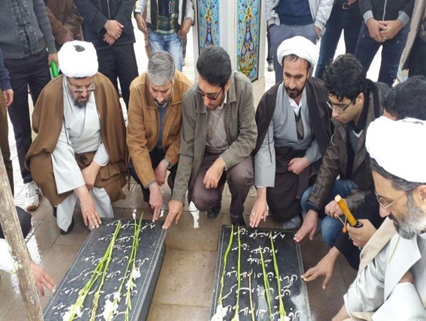 تجدید میثاق دانشجویان دانشگاه کردستان با شهدای گمنام آرمیده این دانشگاه