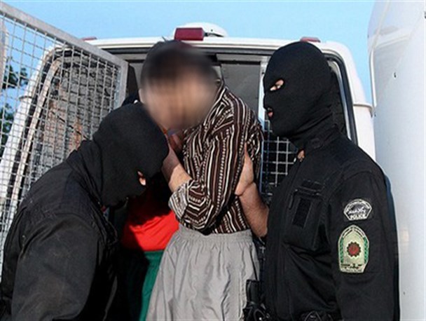 تجاوز قهرمان سرشناس کشور به دختری جوان