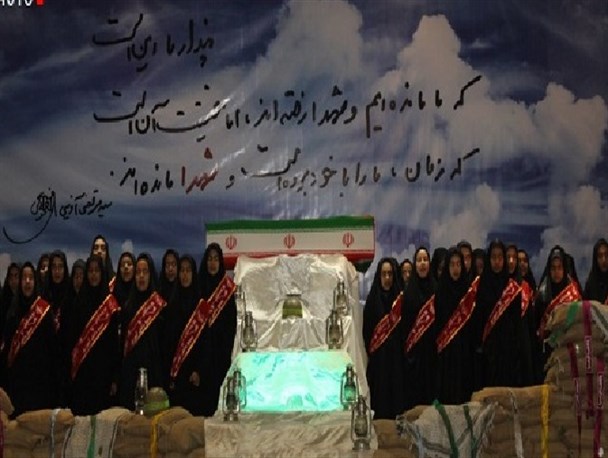 حضور باشکوه دختران بسیجی در یادواره ۶۰ شهید دانش آموز برخوار