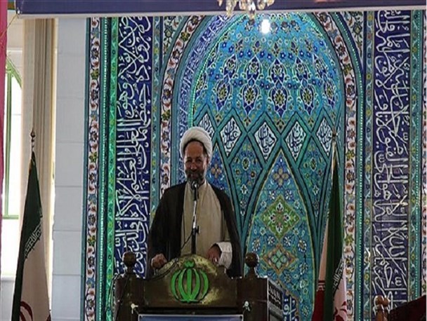 بسیجی خادم مردم و انقلاب است/ آل سعود عروسک دست آمریکا و اسرائیل است