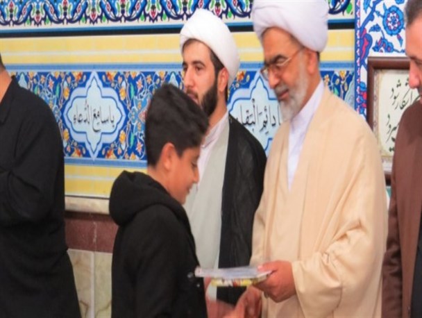 تجلیل و قدردانی از مؤذنان و حافظان قرآن کریم+گزارش تصویری