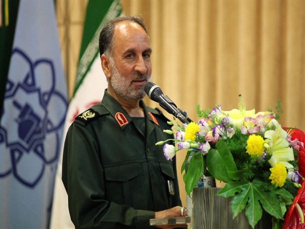 شبکه های اجتماعی یکی از ابزار دشمن می باشد