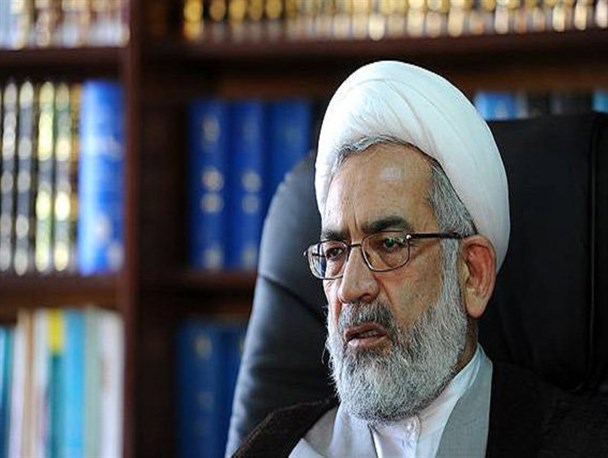 دشمنان به دنبال سوء استفاده از برخی اتفاقات داخلی هستند/ موضع گیری بدون تحقیق و تند برخی مقامات در اتفاقات اخیر مشهد مناسب نبود