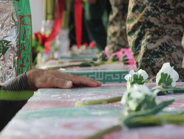 پارسیان عطرآگین حضور 10شهید گمنام شد