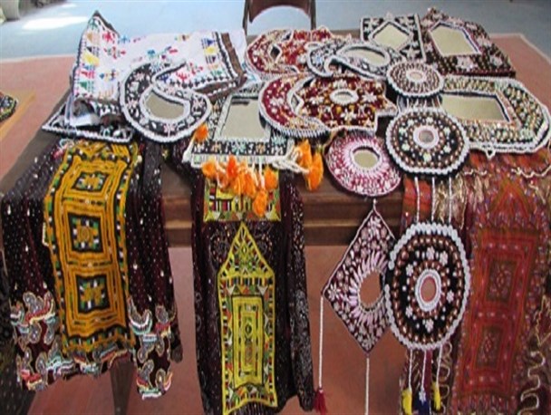 سالانه بیش از ۶۰۰ هنرجو آموزش های صنایع دستی می بینند/صنایع دستی منبع درآمدی عالی برای بانوان بلوچ است