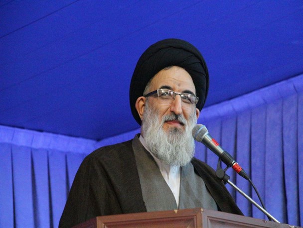 بسیج بینی استکبار را به خاک مالید/ حقوق نجومی و اختلاس ثمره فقدان تفکر بسیجی در مسئولین بود/ روحیه جهادی و حرکت در محور بسیج نجات بخش کشور است