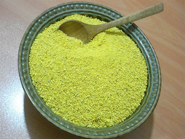 فرار از بیکاری با بهره گیری از تولیدات بومی/ کشک زرد منبع درآمد افراد جویای کار