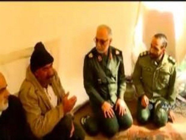 بسیجیان و جهادگران چه زمانی خود را به زلزله زدگان رساندند؟/فیلم