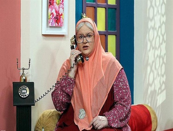 خاطره نعیمه نظام دوست از «ساعت خوش»/سال هفتاد و سه قراردادم با «ساعت خوش» 45 هزار تومان بود