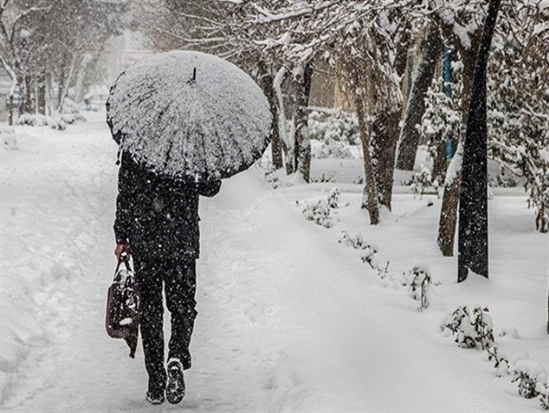 کاهش ۱۰ درجه ای دمای هوای اردبیل /برف و باران در راه است