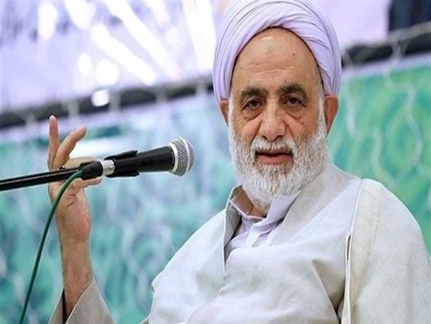 برنامه تلویزیونی با موضوع نماز ساخته نمی‌شود/ لزوم آگاهی‌بخشی به نوجوانان درباره آداب نماز