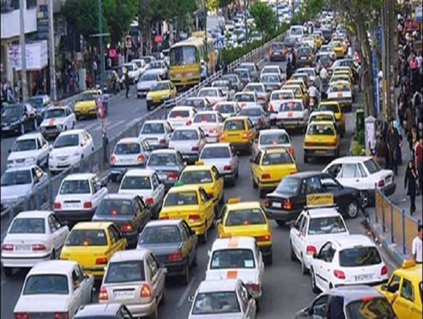 گره کور ترافیک در شریان‌های شهر قزوین/ شهری کوچک با معضلات بزرگ!