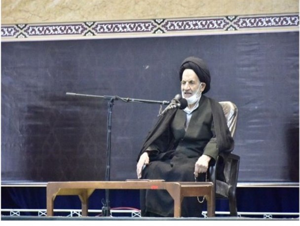 مسئولان در هر شرایطی باید به مردم خدمت کنند