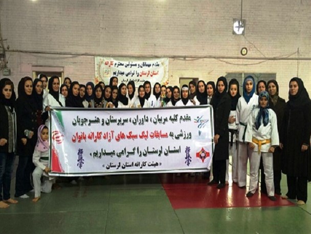 تیم افلاک از خرم آباد به قهرمانی رسید