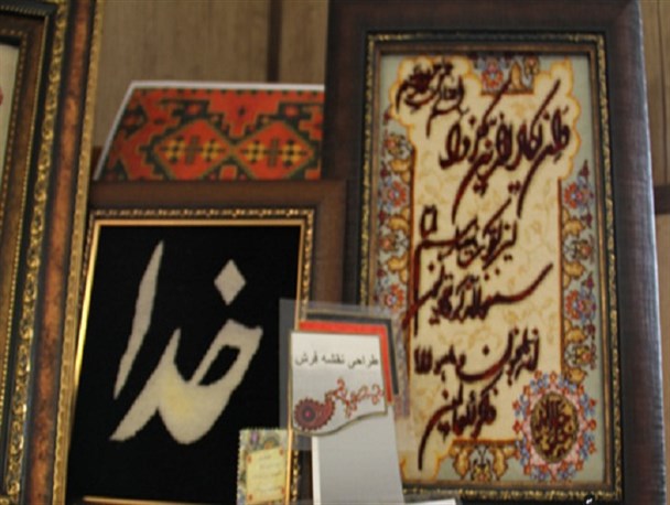 نمایشگاه آثار هنری و تولیدات چند رسانه ای هنرستان عترت شهر درچه