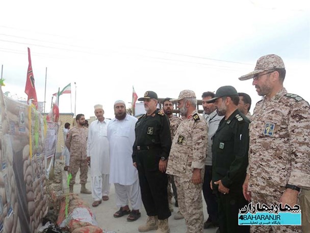 فرمانده نیروی زمینی سپاه از بیمارستان صحرایی زرآباد بازدید کرد+ تصاویر