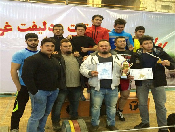 ورزشکاران کامیارانی سکوی اول مسابقات ددلیفت غرب کشور را تصاحب کردند