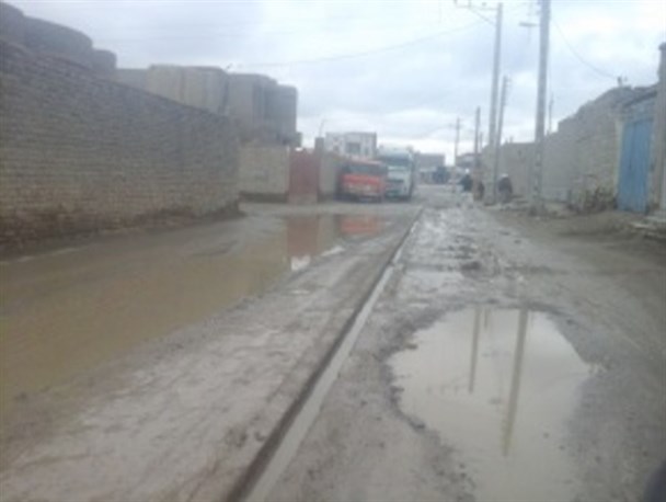برجا ماندن چهره نامناسب پس از بارندگی در زابل/ آسفالت نامناسب فقط هزینه بر است