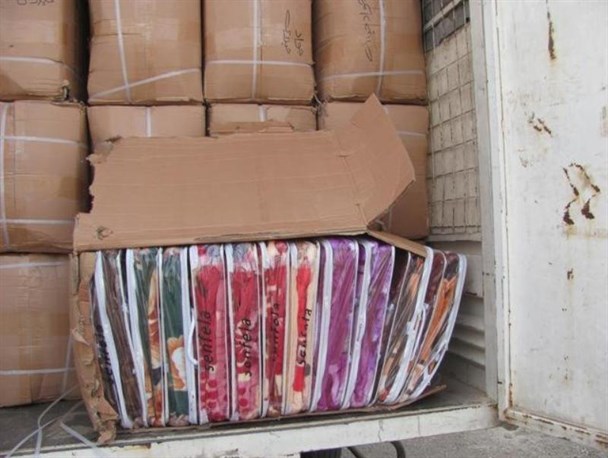 محموله پتوی قاچاق به مقصد نرسید/کشف بیش از 250 تخته پتوی قاچاق