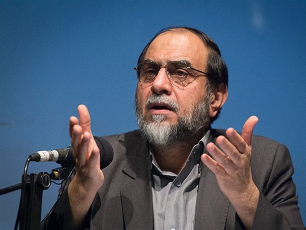 دشمن نقشه های بسیاری برای سوء استفاده از «حقوق های نجومی» دارد/ مسئولان از راهکارهای مقام معظم رهبری استفاده کنند