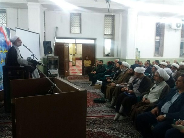 روحانیون باید بستر های لازم برای جذب نوجوانان را فراهم کنند