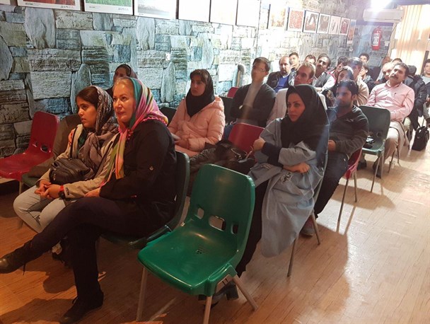 کارگاه آموزشی خلاقیت و روانشناسی در تئاتر با حضور دوبلور مطرح کشور در یاسوج + تصاویر