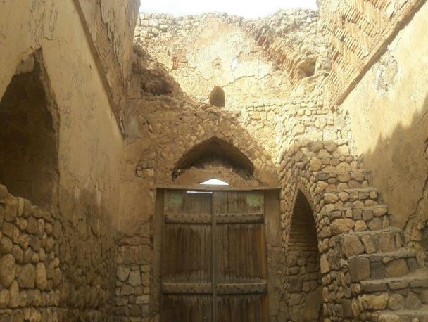 "کاروانسرای سنگی آهوان" سمنان در معرض نابودی + تصاویر