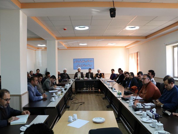 راهکار حل مشکلات جامعه خِرَد و مشورت جمعی است
