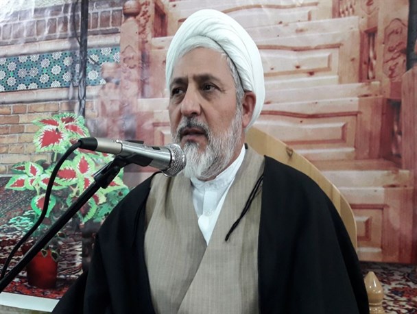 یک پنجم جامعه روحانیت اصفهان در راه مبارزه با طاغوت و جنگ تحمیلی شهید شده اند/ برد موشک های ایران از دوهزار کیلومتر عبور کرده است