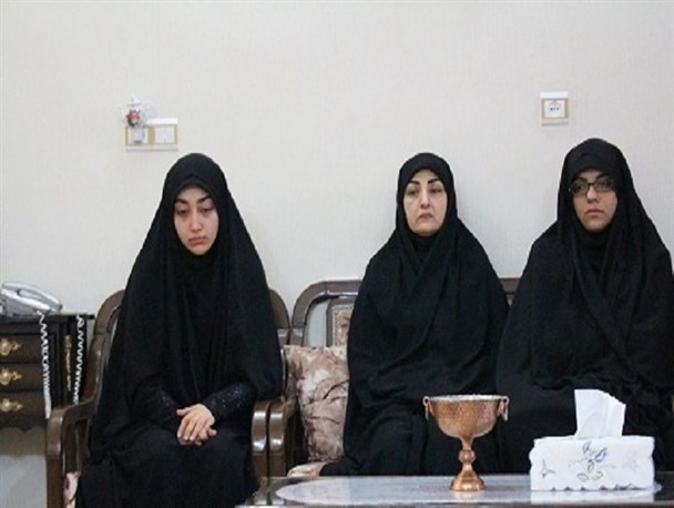 حاج قاسم به قولی که به من داد وفادار بود/ بازگشت پیکر همسرم را مدیون شهید سلیمانی هستم