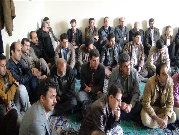 تجمع اعتراض آمیز اساتید دانشگاه آزاد سقز در اهانت به ساحت پیامبر