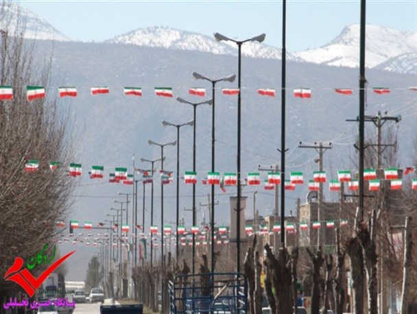 لردگان با آذین بندی و چراغانی معابر و خیابانها به  استقبال دهه فجرمی رود