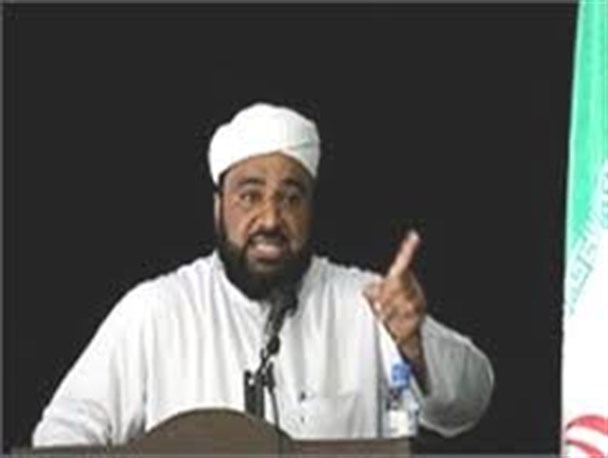 اهل سنت و تشیع اهانت نشریه فرانسوی را محکوم می کنند/ امروزه کفار از نفوذ اسلام در اروپا احساس خطر می کنند