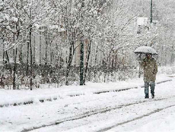 تداوم بارش برف اردبیل تا روز چهارشنبه/ بستن زنجیر چرخ در جاده‌های کوهستانی الزامی است/ از سفرهای شبانه خودداری شود