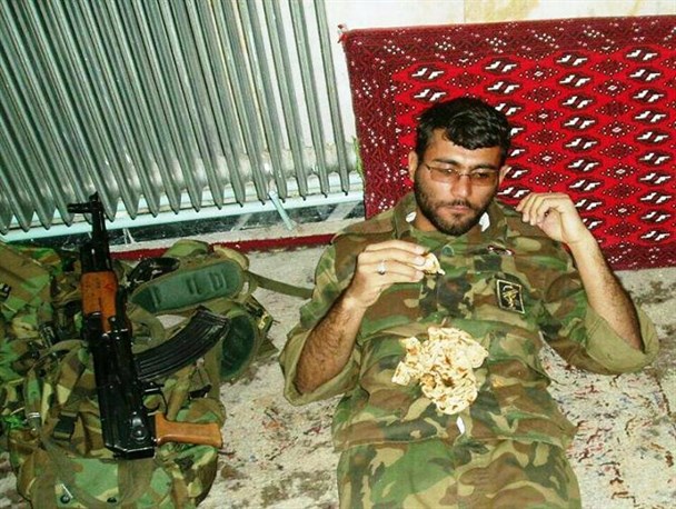 تصویر منتشر نشده از شهید بابایی زاده اندیمشک