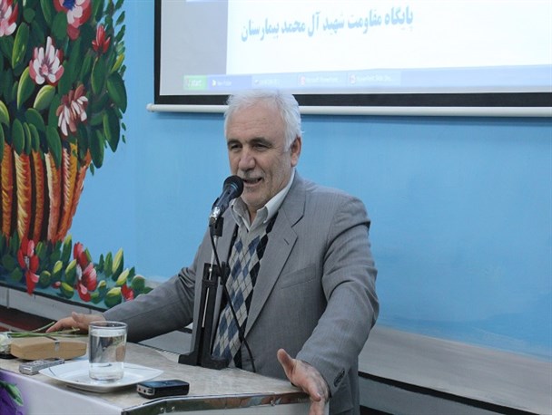 مشکل اساسی مردم ما فقر و بیکاری است / در حد توان دولت باید به پرستاران رسیدگی شود