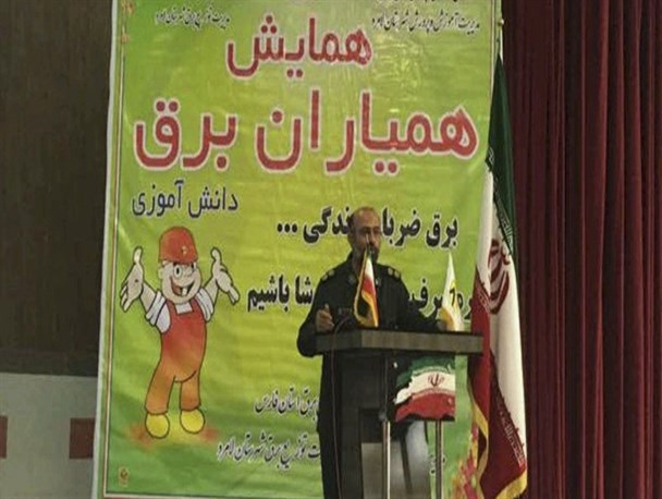 همگان در عملی کردن اقتصاد مقاومتی سهیم هستیم