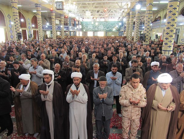 نماز طلب باران در کبودراهنگ اقامه شد
