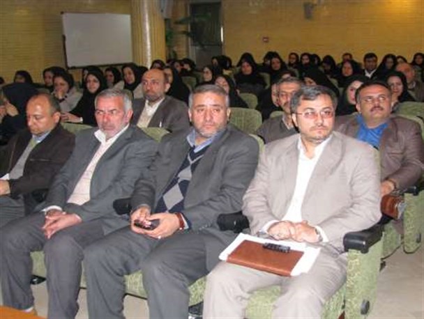 گرایش بانوان به اعتیاد یکی از معضلات اجتماعی رو به رشد جامعه است/ از هر 11 نفر خانم یک نفر معتاد است