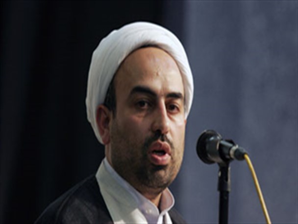 امروز بیش از هر زمان دیگری خانواده در معرض تهدید است/ جمله "من خانواده‌ام را دوست دارم" باید ذکر تلقی شود