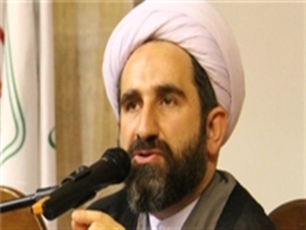 جشن ازدواج ۵۰۰ زوج دانشجو در دانشگاه گیلان/ خطر پیر شدن جمعیت، ندای نائب امام عصر را بلند کرد